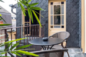 Suites Mana- Studio Art Ducal avec Terrasse sur l'arrière de la Place Ducale Parking inclus